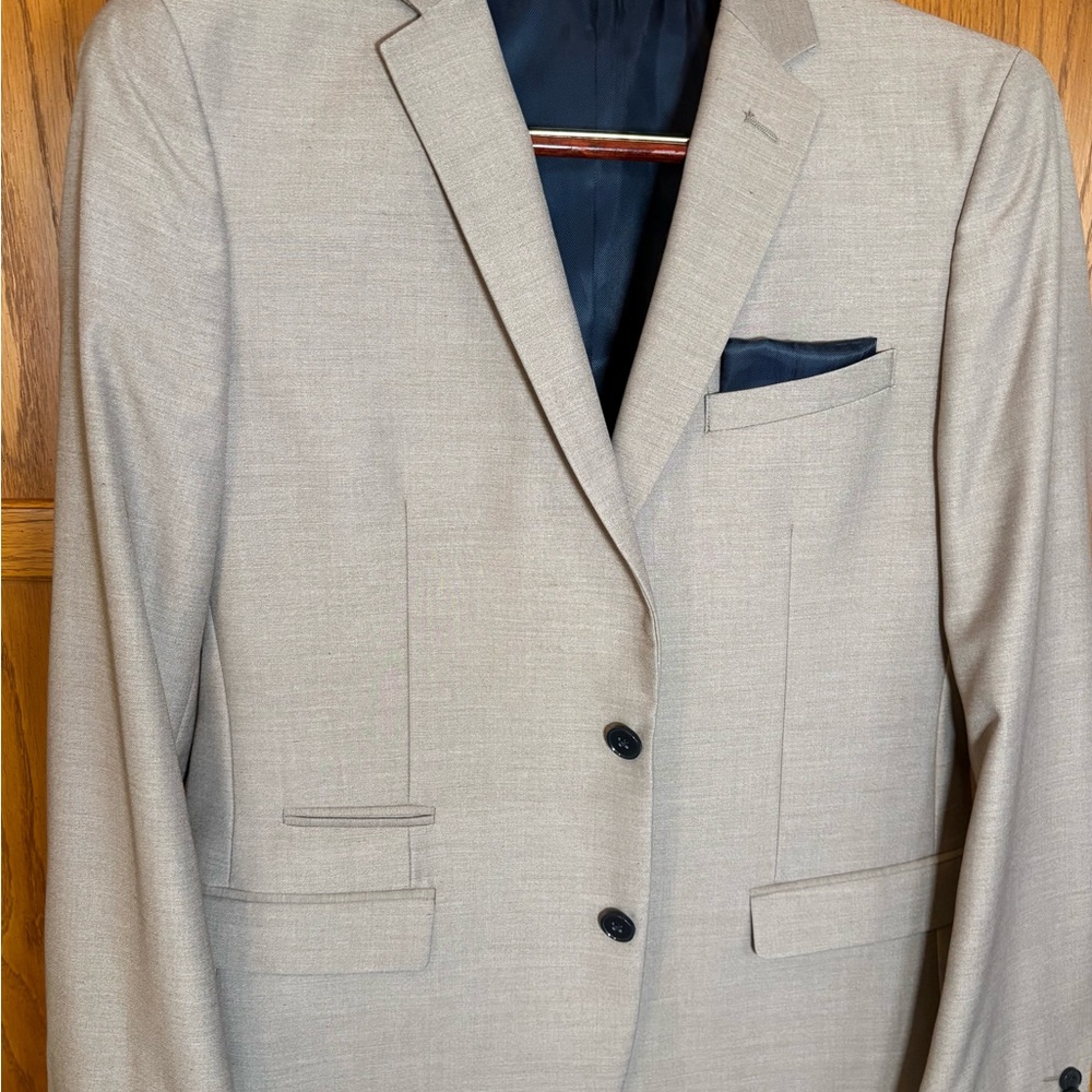 French Connection Men's Beige/Tan Sport Coat/Blazer
SZ 42 Regular